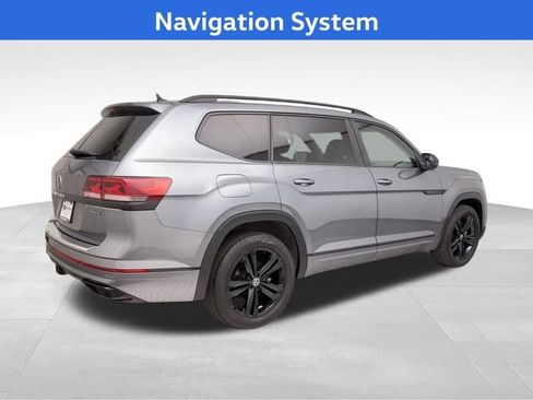 Used 2023 Volkswagen Atlas SEL R-Line AWD/4WD image 2