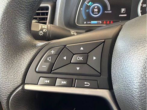 Used 2025 Nissan Leaf S FWD image 17
