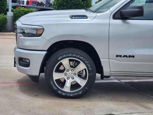 New 2026 RAM 1500 Express RWD image 10