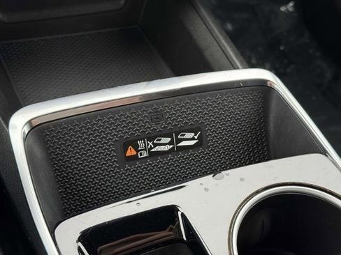 Used 2025 Chevrolet Equinox LT w/ Convenience Package II image 29