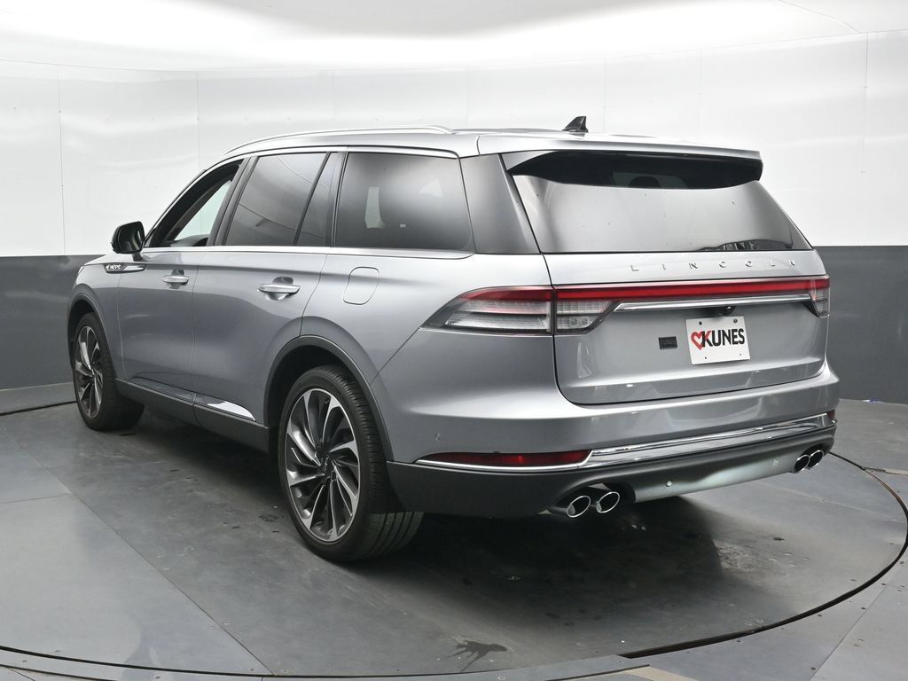 Used 2022 Lincoln Aviator Reserve w/ Equipment Group 201A AWD/4WD image 9