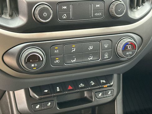 Used 2021 Chevrolet Colorado Z71 image 18