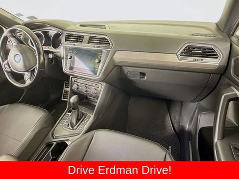 Used 2020 Volkswagen Tiguan SE R-Line FWD image 26