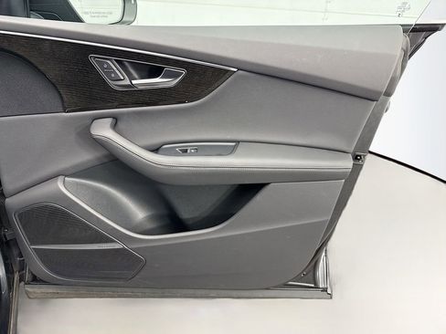 Certified 2025 Audi Q8 Premium Plus w/ Premium Plus Package image 24