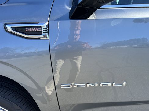 New 2026 GMC Yukon XL Denali w/ Denali Reserve Package image 3