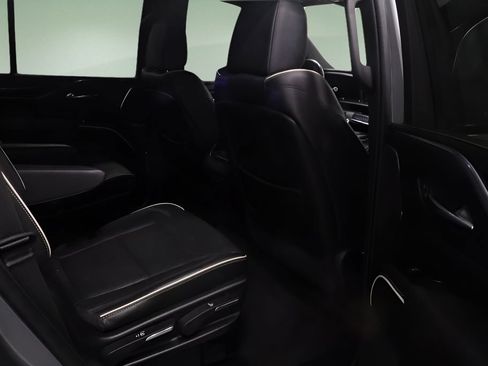 Used 2021 Cadillac Escalade Sport w/ Driver Assist Tech Package AWD/4WD image 18