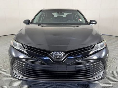 Used 2018 Toyota Camry LE w/ Convenience Package FWD image 11