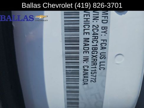 Used 2024 Chrysler Pacifica Touring-L FWD image 35