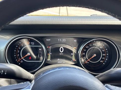 Used 2023 Jeep Gladiator Overland AWD/4WD image 23