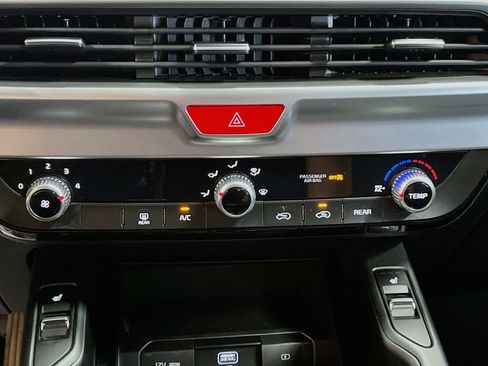 Used 2021 Kia Telluride S AWD/4WD image 15