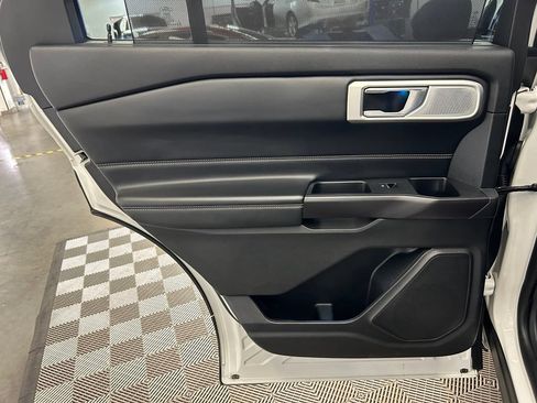 Used 2020 Ford Explorer ST w/ Premium Technology Package AWD/4WD image 17