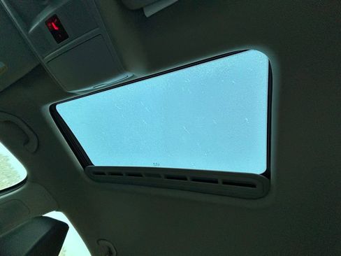 Used 2022 Volkswagen Passat 2.0T SE image 31