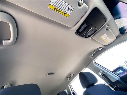 Used 2020 Kia Sorento L image 13