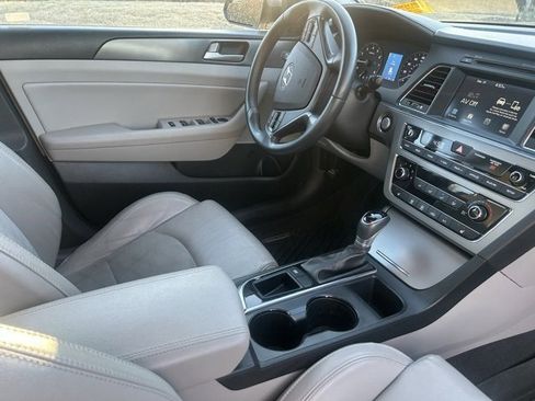 Used 2017 Hyundai Sonata Sport w/ Value Edition Package 02 image 9