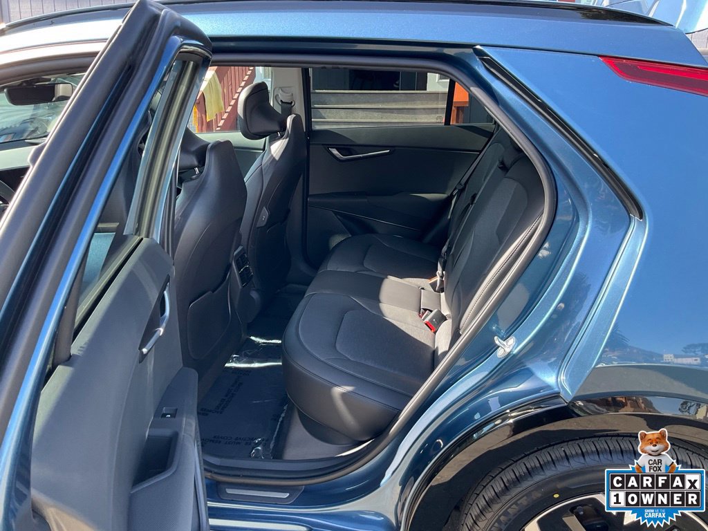 Used 2025 Kia Niro Wave FWD image 8