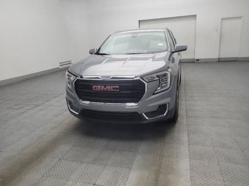 Used 2024 GMC Terrain SLE FWD image 15