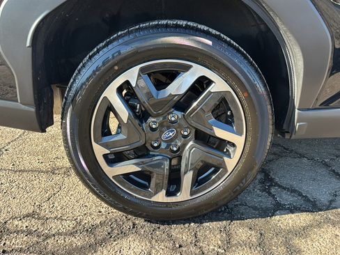 Used 2025 Subaru Forester Limited w/ Popular Package image 44