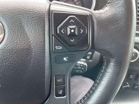 Certified 2022 Toyota Sequoia Platinum AWD/4WD image 30