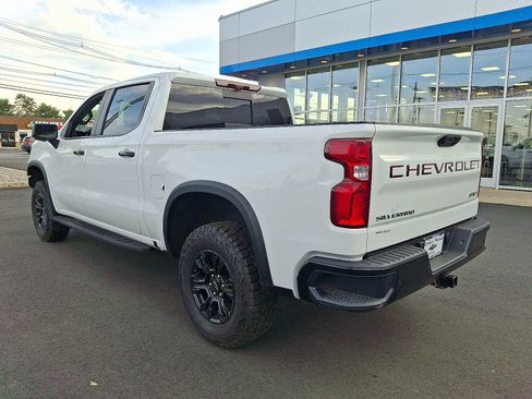 Used 2022 Chevrolet Silverado 1500 ZR2 w/ Technology Package AWD/4WD image 5