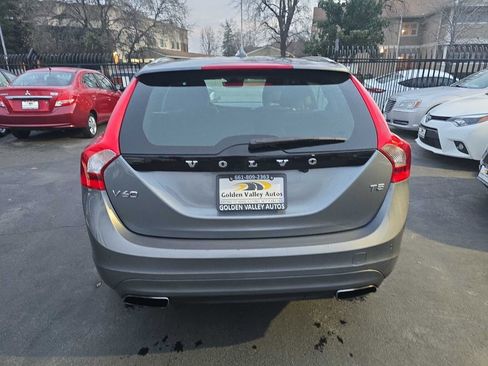 Used 2016 Volvo V60 T5 Premier w/ Convenience Package FWD image 11