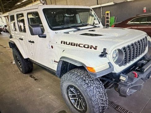Used 2024 Jeep Wrangler Unlimited Rubicon AWD/4WD image 12