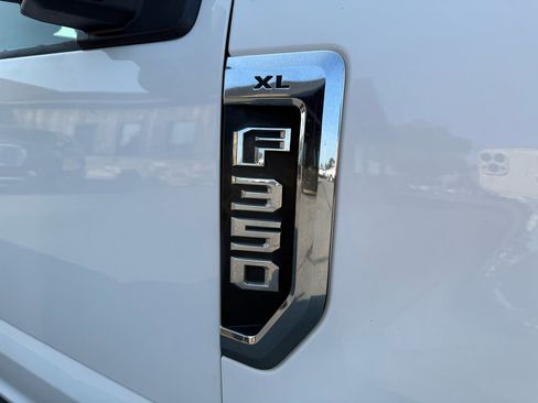 Used 2018 Ford F350 XL w/ Power Equipment Group image 37