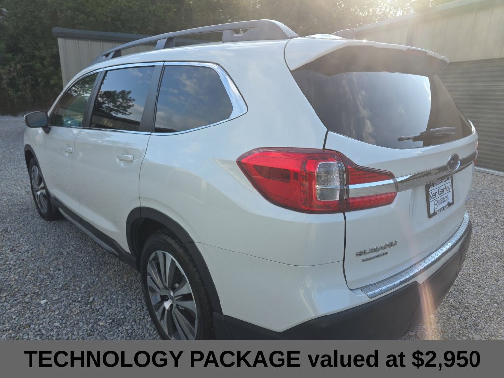 Used 2022 Subaru Ascent Limited w/ Technology Package AWD/4WD image 3