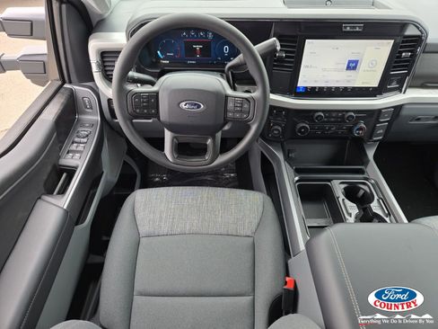 New 2026 Ford F250 XLT w/ XLT Premium Package image 8