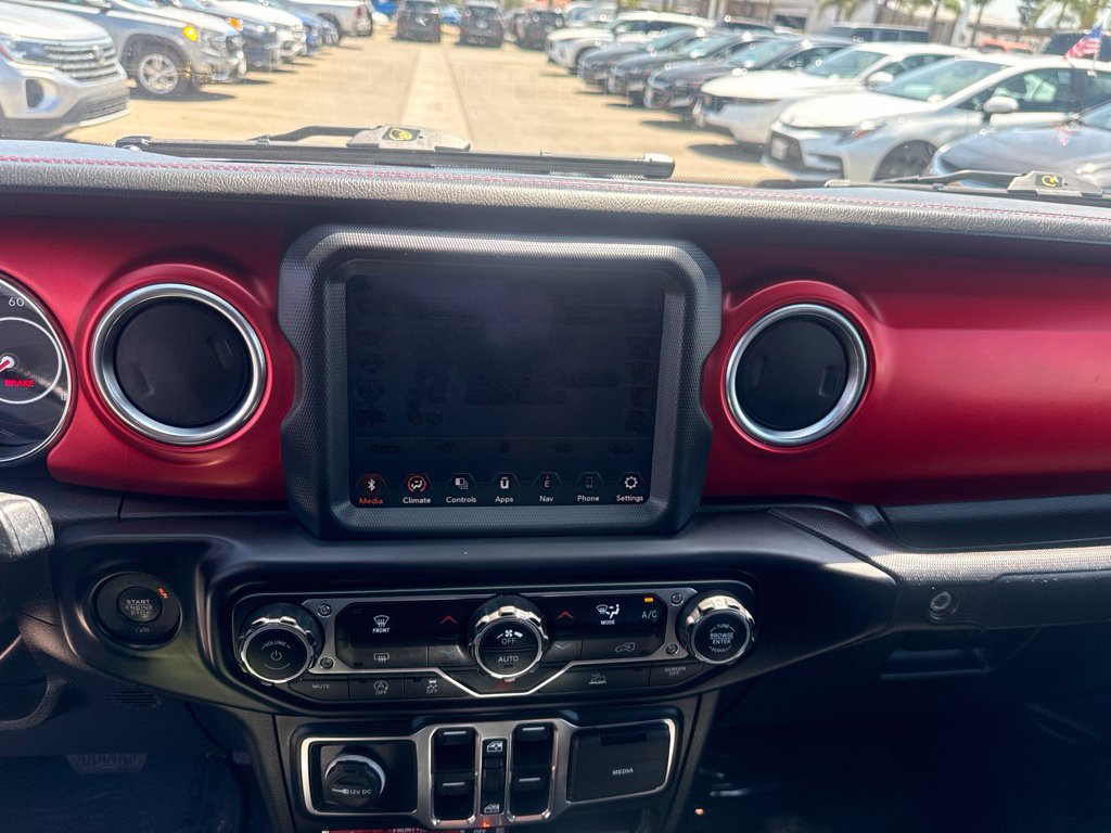 Used 2022 Jeep Gladiator Rubicon w/ LED Lighting Group AWD/4WD image 17