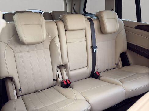 Used 2017 Mercedes-Benz GLS 450 4MATIC image 19