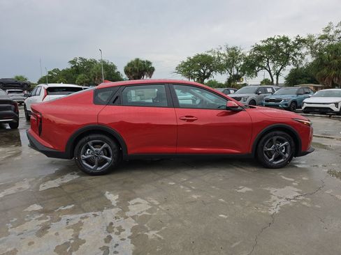 New 2026 Kia K4 FWD image 9