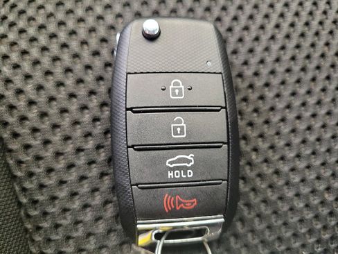 Used 2020 Kia Optima LX FWD image 32