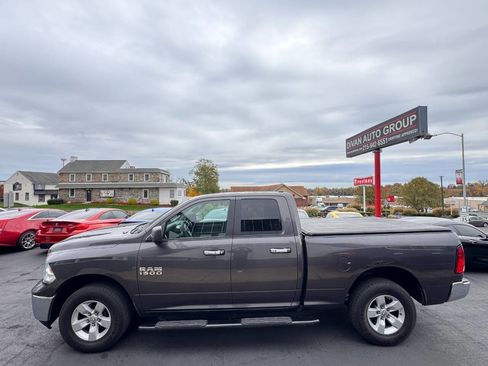 Used 2017 RAM 1500 Classic SLT image 5