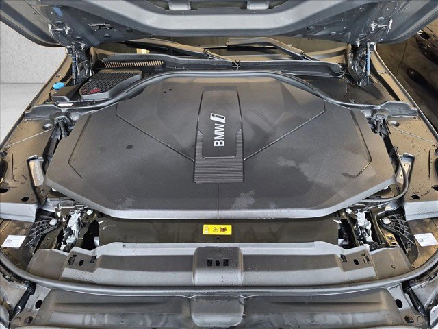 Used 2024 BMW i5 eDrive40i w/ Premium Package RWD image 23