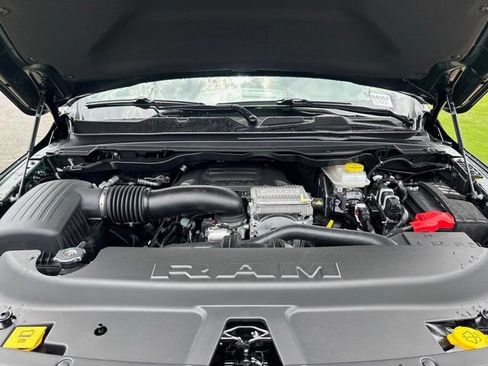 New 2026 RAM 1500 Express AWD/4WD image 30
