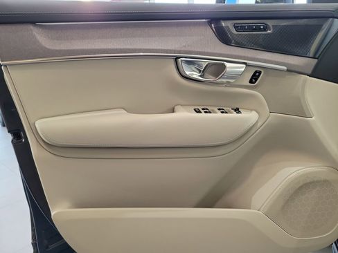 New 2026 Volvo XC90 T8 Ultra w/ Protection Package Premier AWD/4WD image 21