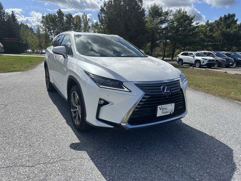 Used 2018 Lexus RX 450hL Luxury w/ Accessory Package AWD/4WD image 7