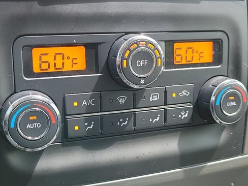 Used 2019 Nissan Frontier SL RWD image 34