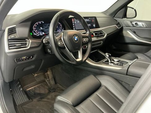 Used 2022 BMW X5 xDrive40i w/ Parking Assistance Package AWD/4WD image 21