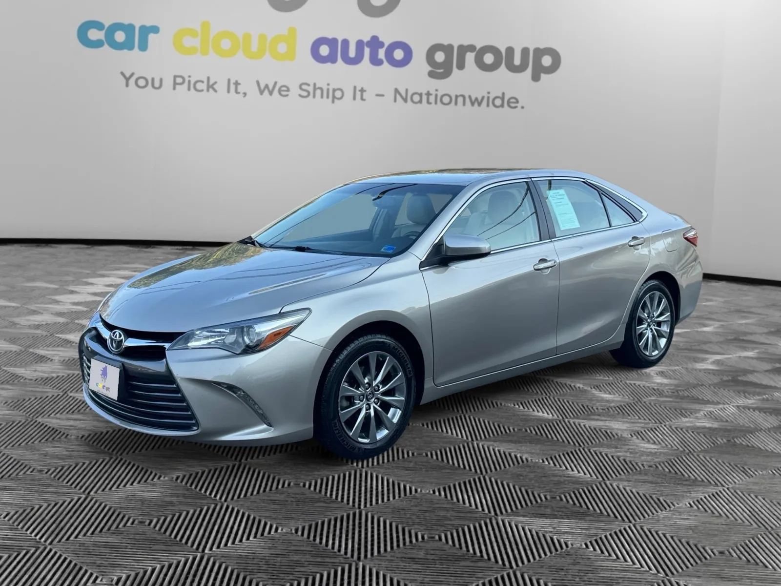 Used 2015 Toyota Camry XLE w/ Convenience Package FWD image 1