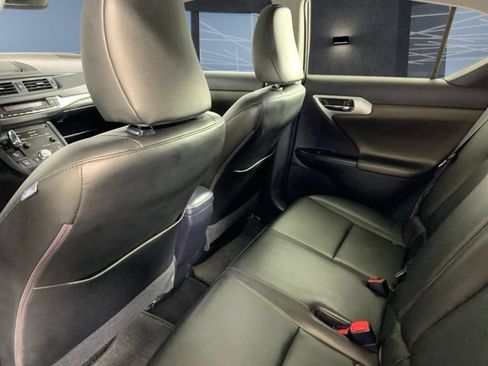 Used 2013 Lexus CT 200h w/ Premium Pkg w/Navigation FWD image 19