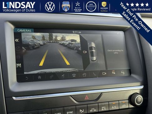 Used 2019 Jaguar E-PACE SE image 18