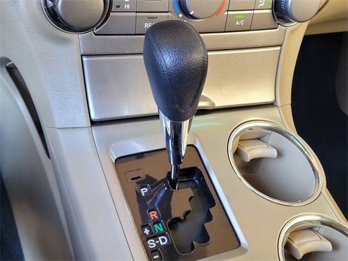 Used 2013 Toyota Highlander FWD image 23