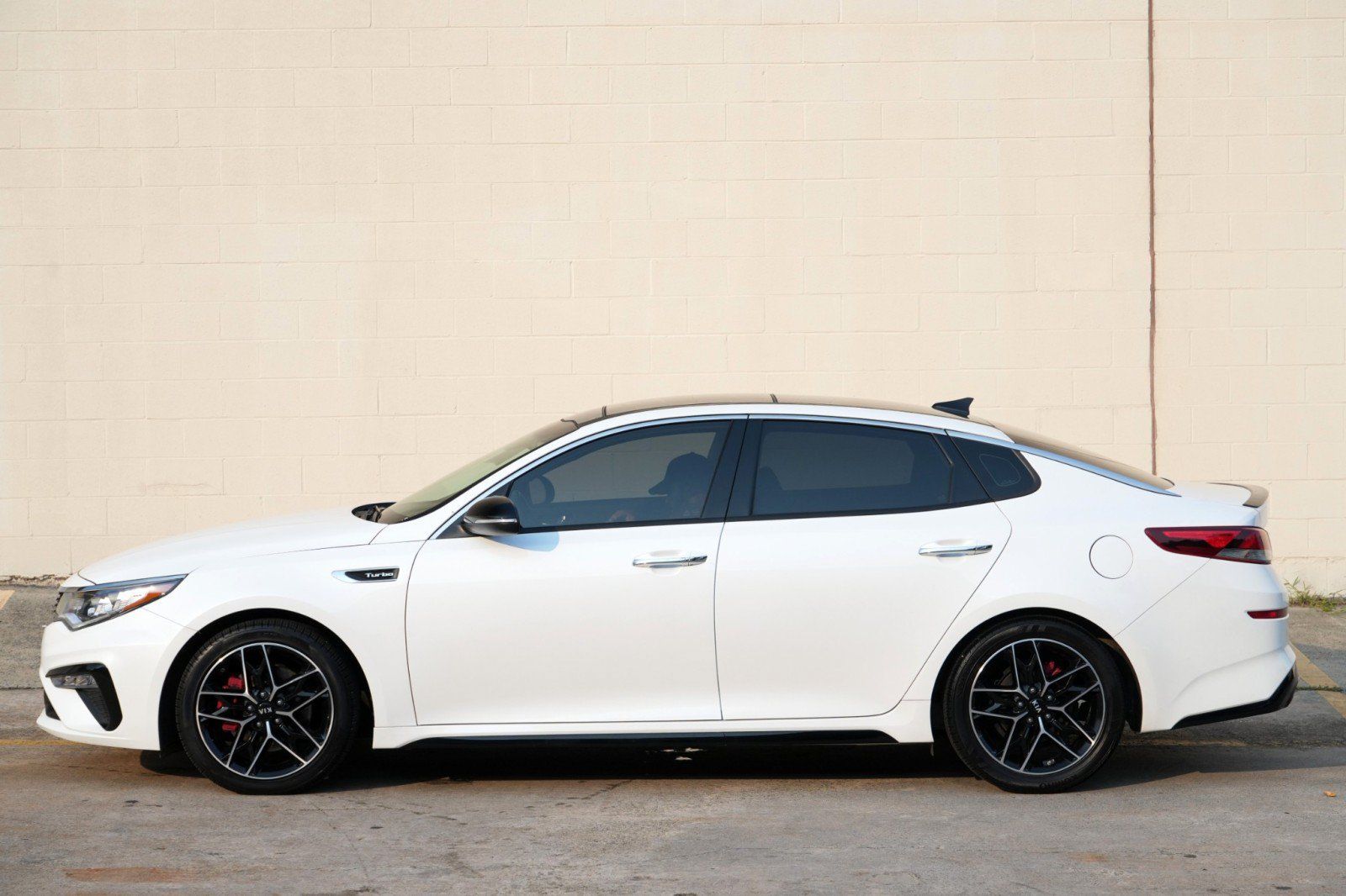Used 2020 Kia Optima SX FWD image 46