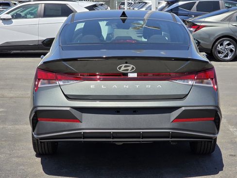 New 2025 Hyundai Elantra Sport image 8