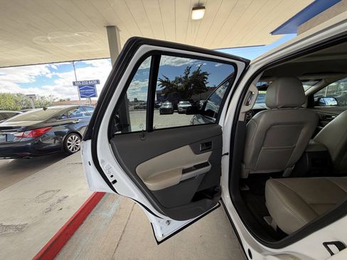 Used 2014 Ford Edge Limited w/ Driver Entry Package FWD image 13