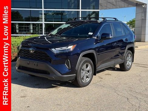 Used 2025 Toyota RAV4 XLE FWD image 8
