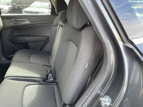Used 2024 Kia Sportage LX image 37