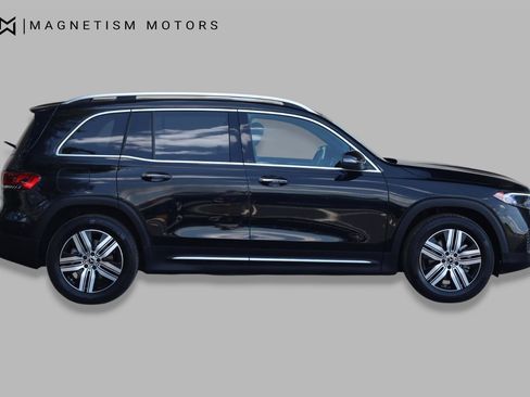 Used 2023 Mercedes-Benz EQB 300 4MATIC w/ Exclusive Package image 3