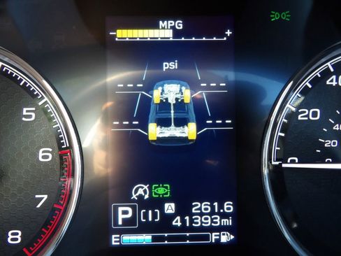 Used 2023 Subaru Forester Touring image 21